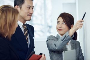 目上の人と話す際のビジネスマナー